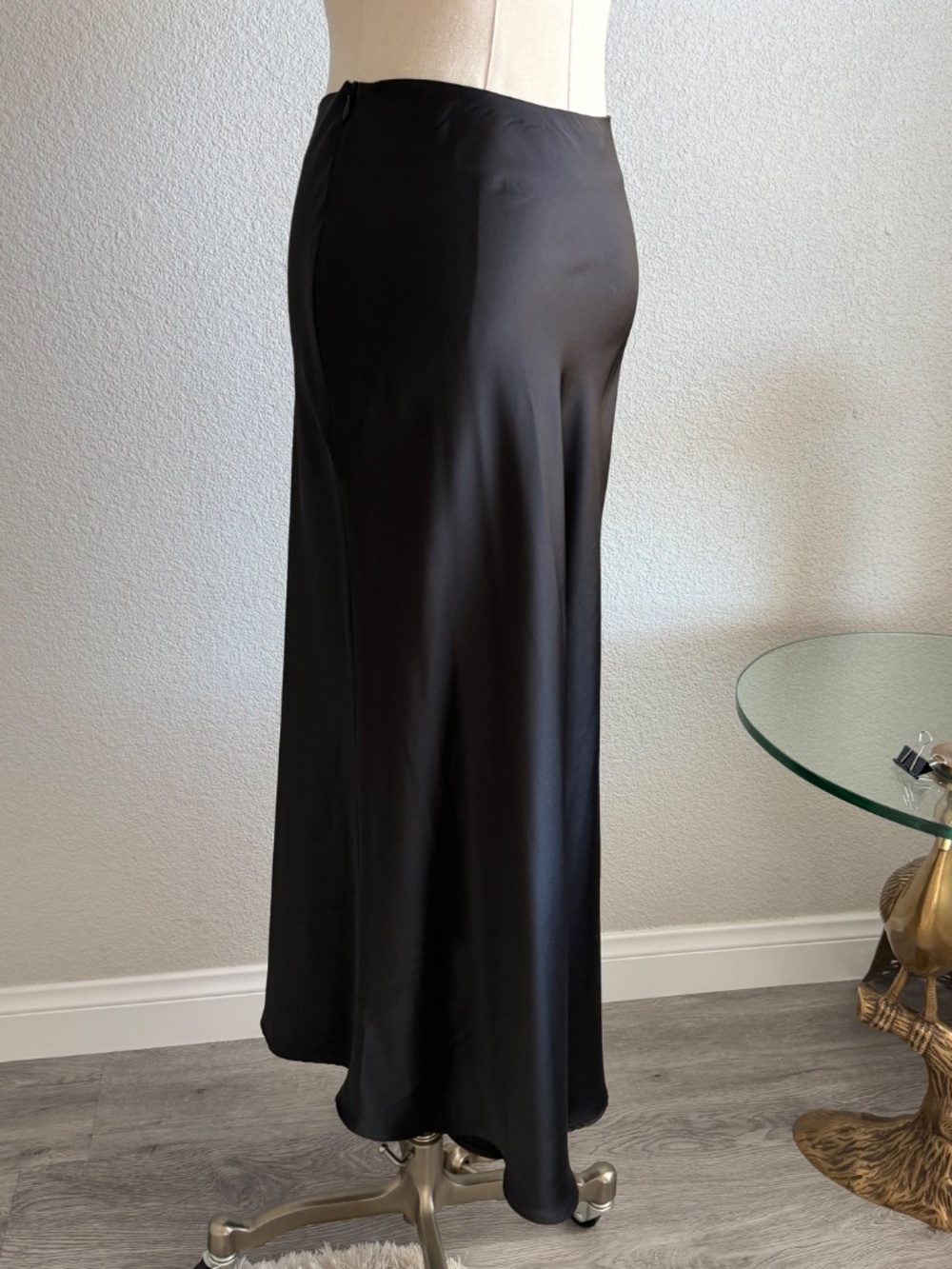 ZARA Satin Beautiful Skirt. New. - Picture 4 of 11